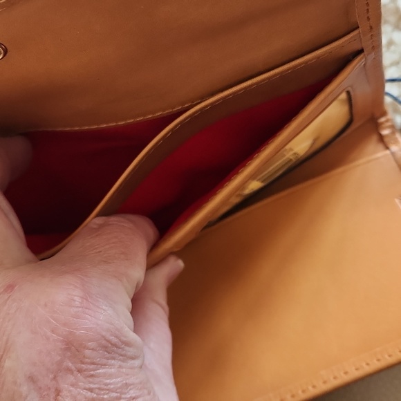 NWT IOB Dooney & Bourke Peach Leather Tri-Fold Flap Long Wallet 🧡🍑 - Picture 13 of 16